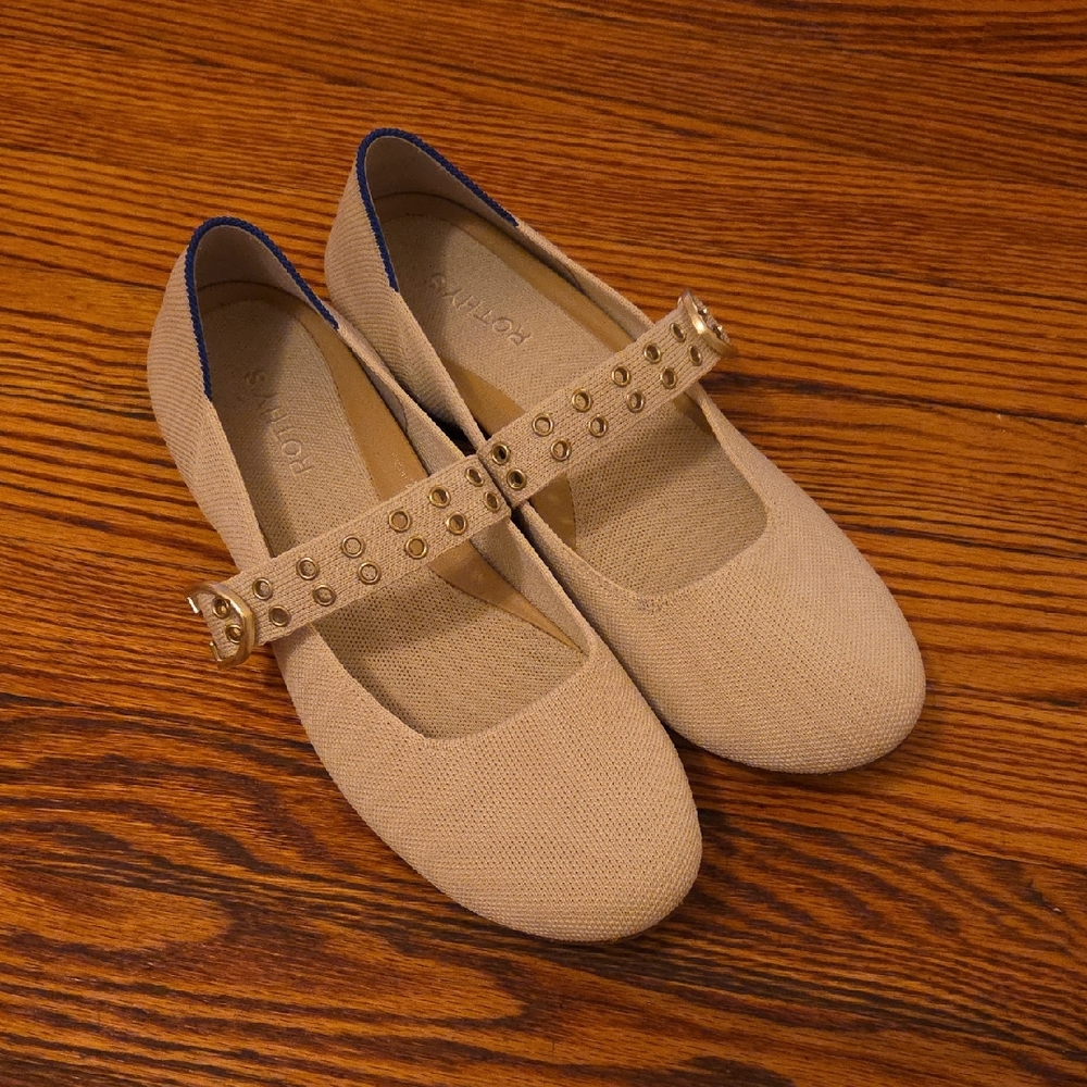 EUC Rothy's Tan Mary Jane Flats with Studded Strap Sz 10.5